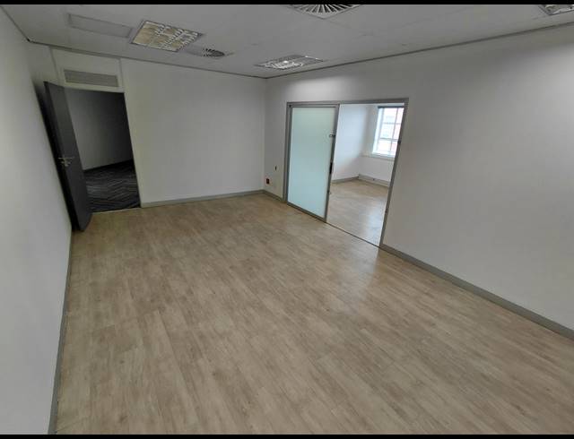 528M² OFFICE TO LET IN FOURWAYS